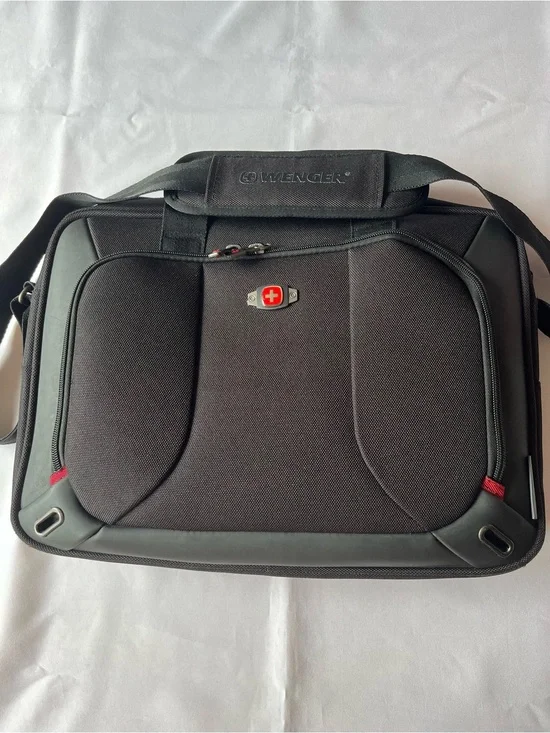 Swiss Gear Wenger Laptop Bag With Shoulder Strap 16”