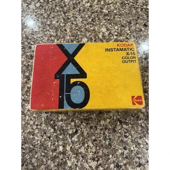 VINTAGE KODAK‎ INSTAMATIC X-15 COLOR OUTFIT 126MM FILM CAMERA IN BOX UNTESTED