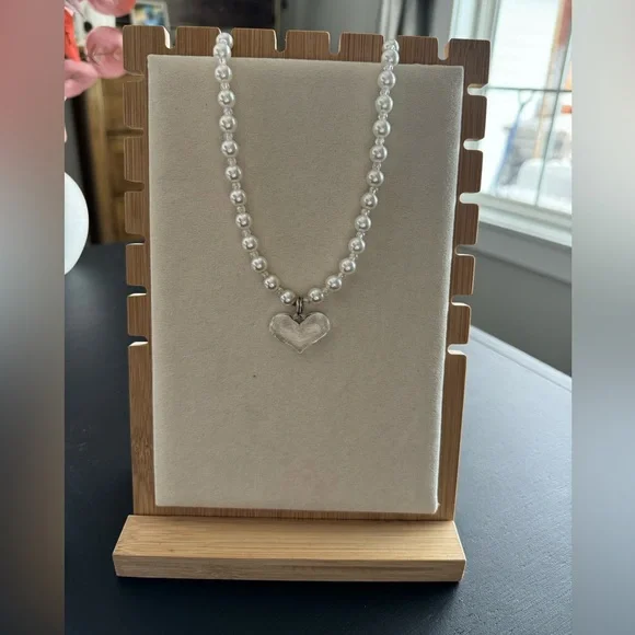 Little Girl Heart Necklace, Beaded, White and Clear, Stretchy, Toddler N…