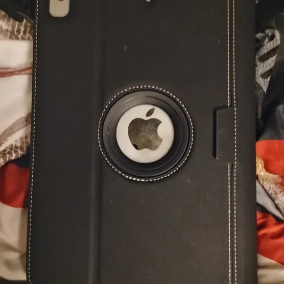 Apple iPad with rotating case bundled