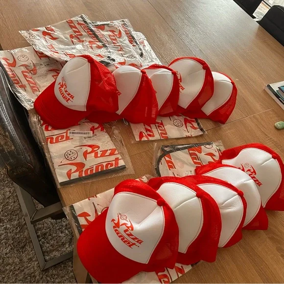 Group Halloween costume 10 sets Toy Story pizza planet apron hat OSFM kids adult