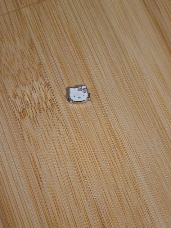 Floating locket charm - hello kitty