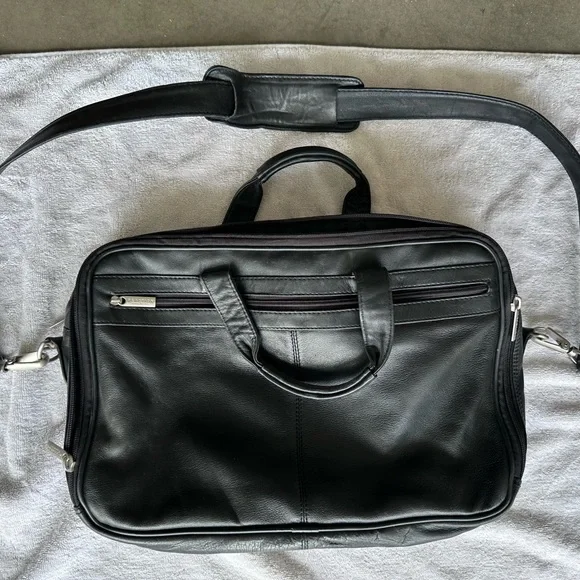 Kenneth Cole leather computer shoulder bag