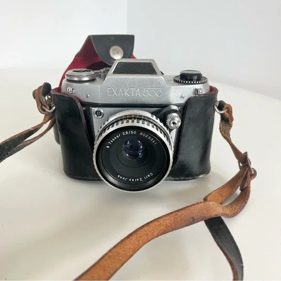 VTG Ihagee Dresden Exakta 500 35mm Camera Carl Zeiss Jena Tessar 50mm 1:2.8 Lens