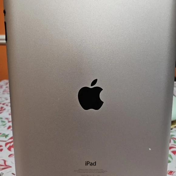Apple iPad in Silver