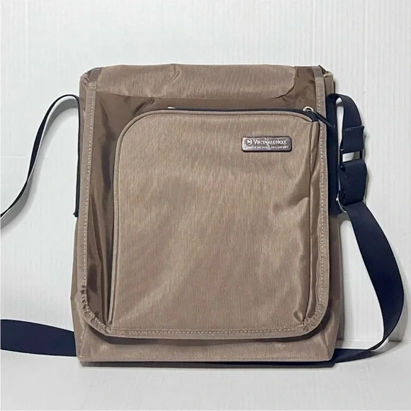 VICTORINOX Crossbody Messenger Laptop Bag