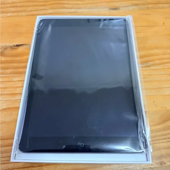 16 GB Space Gray MD785LL