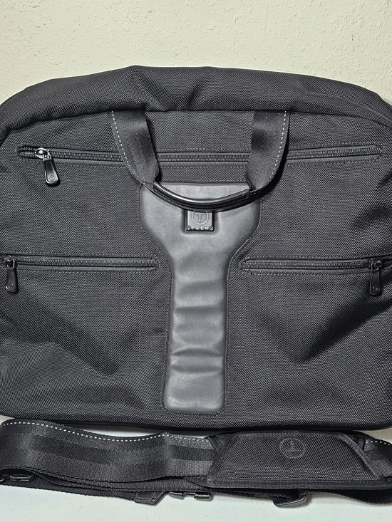 Tumi Tech Ballistic Nylon Computer Travel Messenger Shoulder Bag Black 57117D