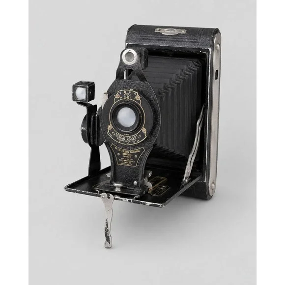 Antique Kodak No. 3A Folding Cartridge Hawk-Eye Model B Camera 122 Film USA