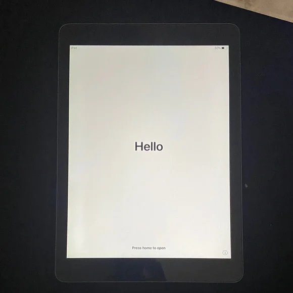 Apple iPad - Silver and Black