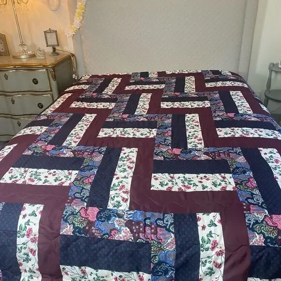 Bed Bath & Beyond Multicolor Patchwork print king comforter