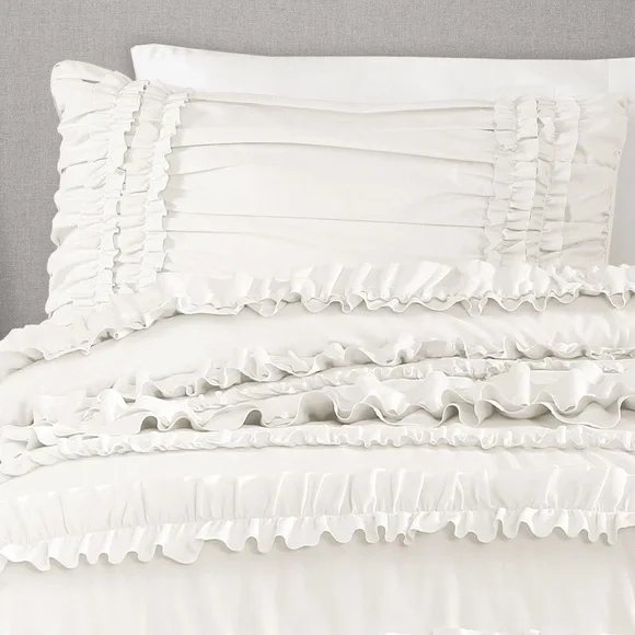 Lush Decor Belle White Comforter 3 Piece Set! Twin XL