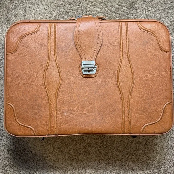 Vintage‎ Monarch Luggage 2 Pc Brown Faux Leather Suitcase Set w/ Wheels & Keys