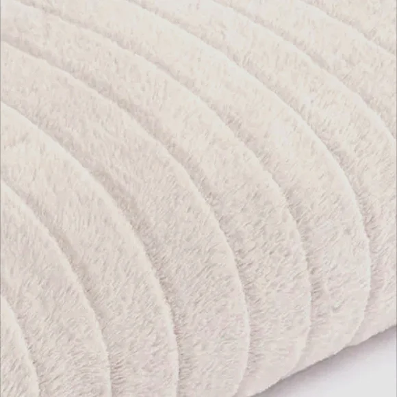 Isselle Plush Blanket Queen Soft Comforter Luxury Bed Topper Bedspread