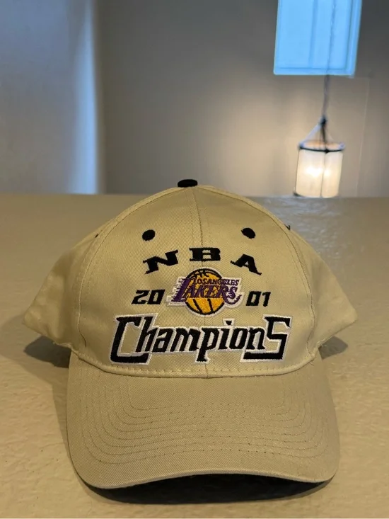 NBA Los Angeles Lakers 2001 Champions Beige Hat