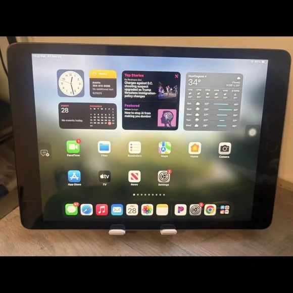 Apple iPad - Gray