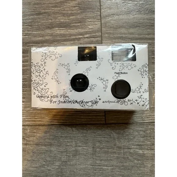 Disposable Single Use 35mm Film Camera Flash White 400 27 Exp Indoor Exp 2014