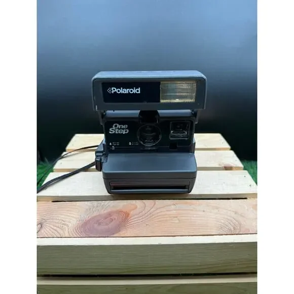 Vintage Polaroid OneStep 600 Instant Film Camera
