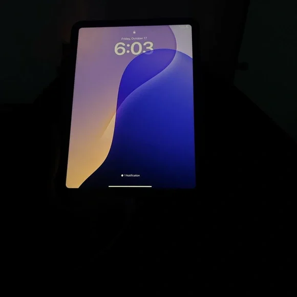 Apple Tablet - Black Frame