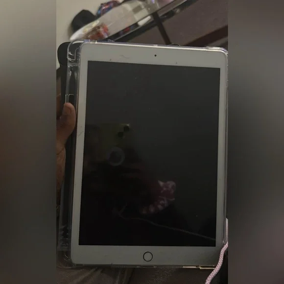 Apple Tablet in Classic Silver
