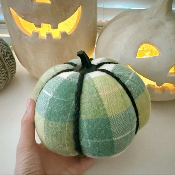 Target Hyde & EEK Boutique Brushed Plaid Knit Pumpkin