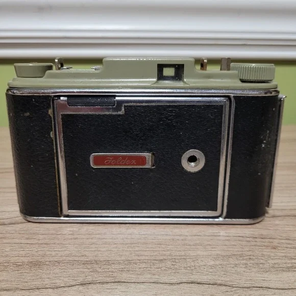 Vintage Pho-Tak Foldex 20 Folding Camera 105mm Octvar Lens USA Made 120 620 Film