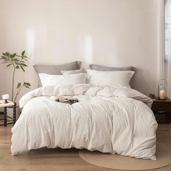 Cover with Zipper Closure and 2 Pillowcases, Color of Off White-Linen Grey Str