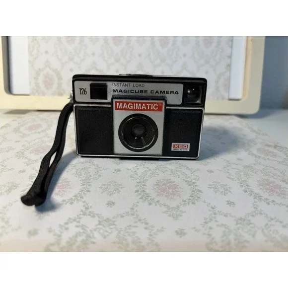 Vintage Magimatic X50 Magicube Camera 126 Film | Made in USA | Untested