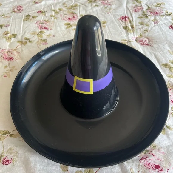Black Witch Hat Party Plate