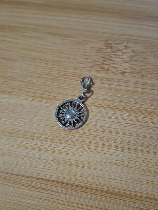 Sunburst Dangle For Floating Lockets