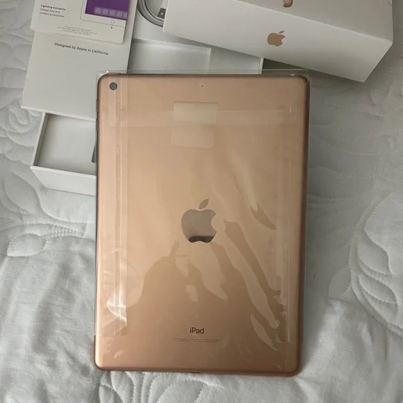 Apple Tablet in White with Gold Accents 128GB