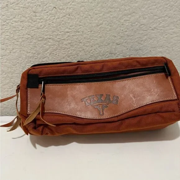 Wildgoose TEXAS MADE toiletry bag reddish brown
