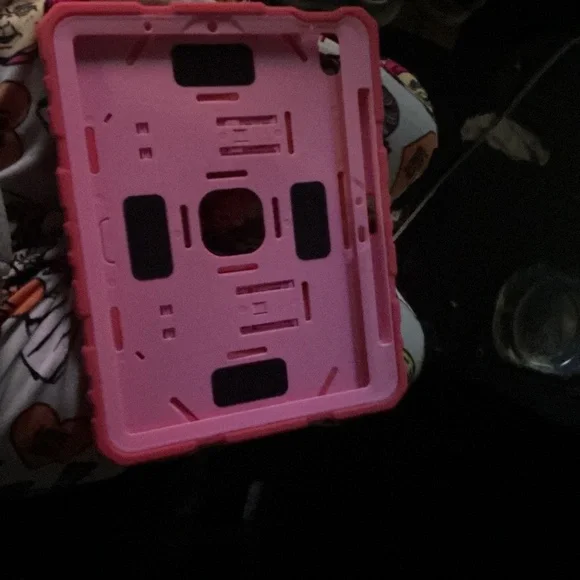 This doesn’t fit my iPad it’s still new
