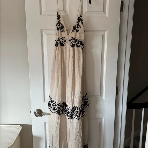 Abercrombie & Fitch Cream Dress with Black Floral Design