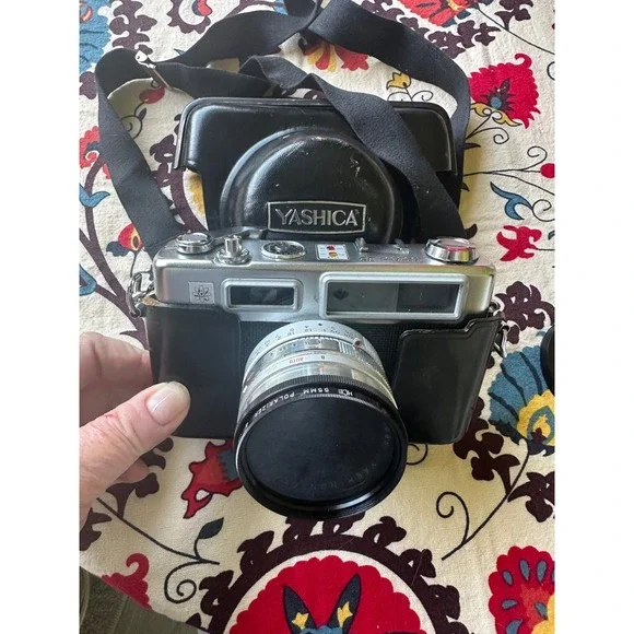 VTG Yashica Electro 35 Rangefinder Camera Yashinon-DX 45mm f1.7 Lens Case Japan