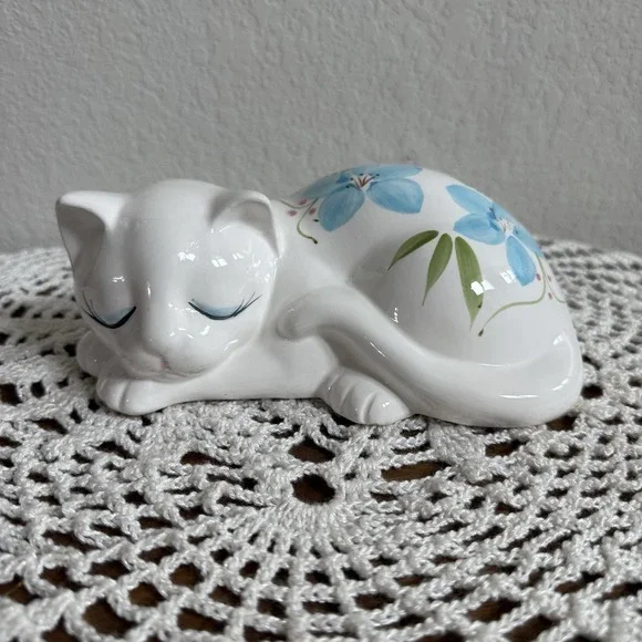 1989 House of Lloyd Ceramic Cat White with Blue Flowers Sleeping Kitty Figurine