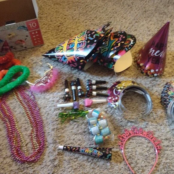 NEW huge lot of unused New Years Eve party supplies