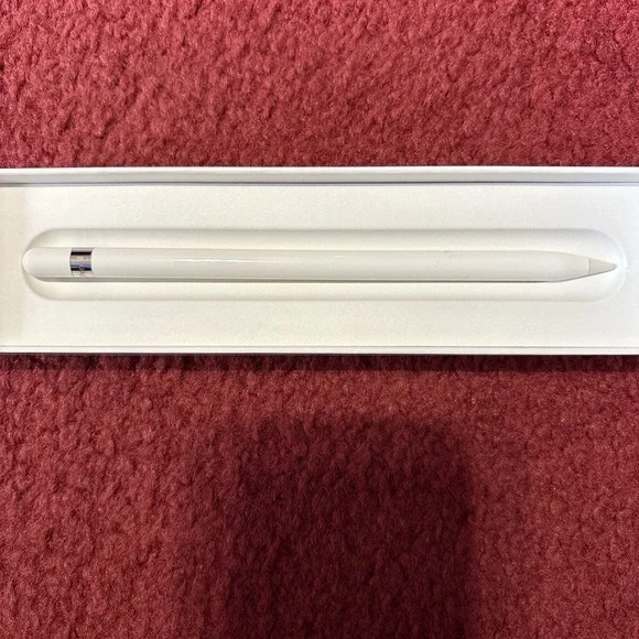 Apple White Stylus with Silver Detail