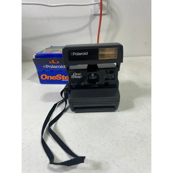 Polaroid OneStep 600 Instant Film Camera Black with Original Box Vintage
