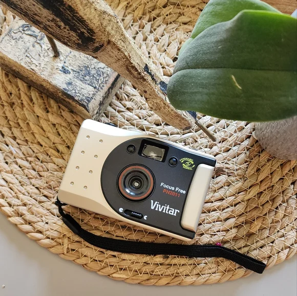 VIVITAR Focus Free PN2011 Vintage Film Camera