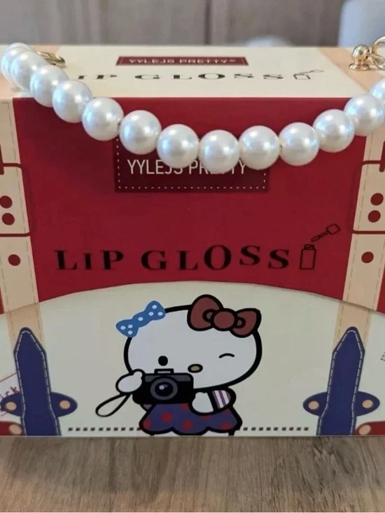 Hello Kitty Box Purse pearl handle with 24 Lip Gloss Mixed Pretty New Sealed