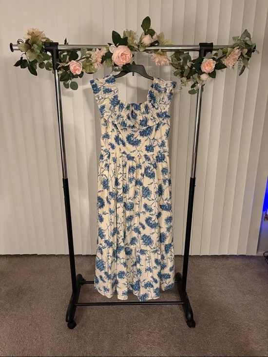 Abercrombie & Fitch Blue and Cream Floral Maxi Dress with Ruffle and Slit
