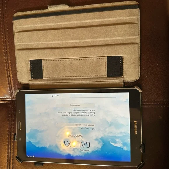Samsung Tablet 8.4 “ sm-t320 with Case for Ultimate Protection