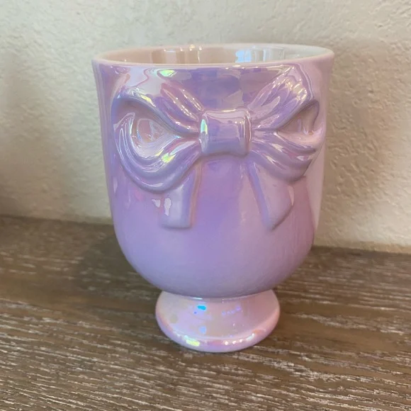 NEW Target Bullseye Playground Iridescent Makeup Brush Holder💕
