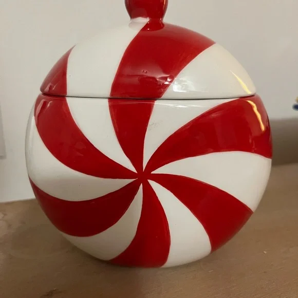 Target Bullseye Playground Christmas Candy Cane Canister with Lid
