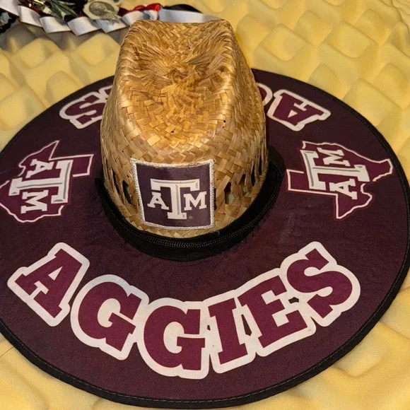 Aggies Straw Hat with Maroon Brim