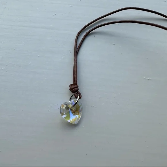 NWT Fake Crystal Heart Necklace