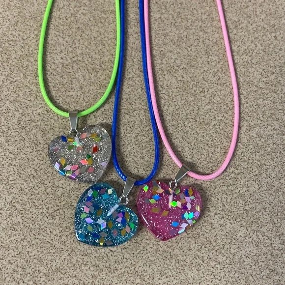 4/$20 bundle and save.. Kids Heart Pendant Necklace Set
