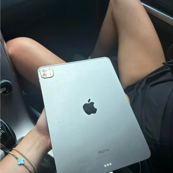 Apple Silver Tablet Sleek Design Portable