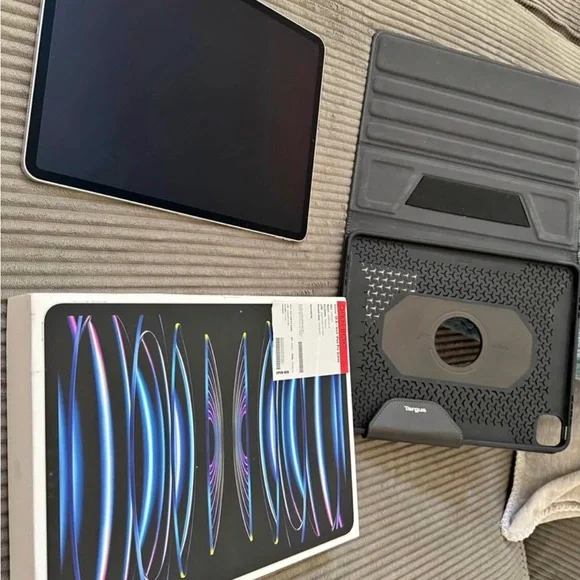 Targus Black Tablet Stand with Cooling Feature